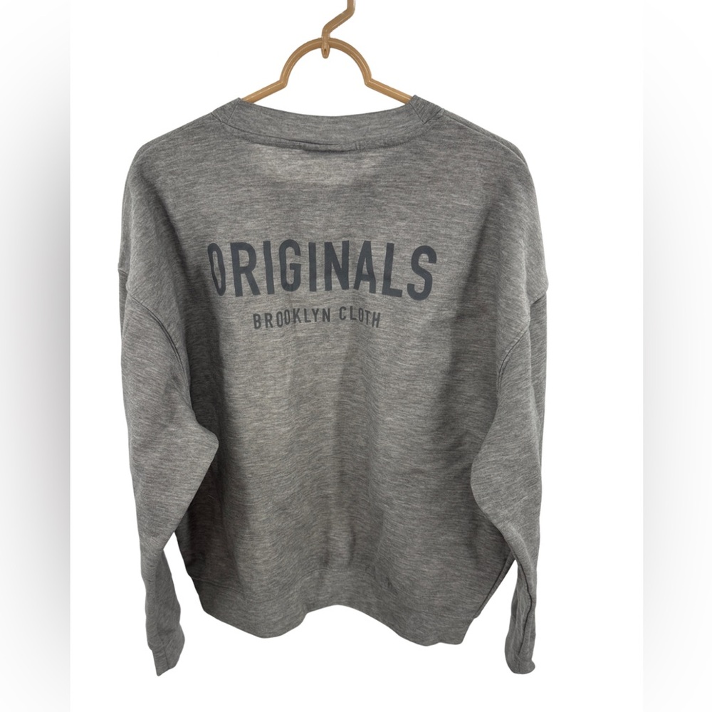 Brooklyn Cloth Originals Gray Crewneck Sweater M casual athletic unisex neutral